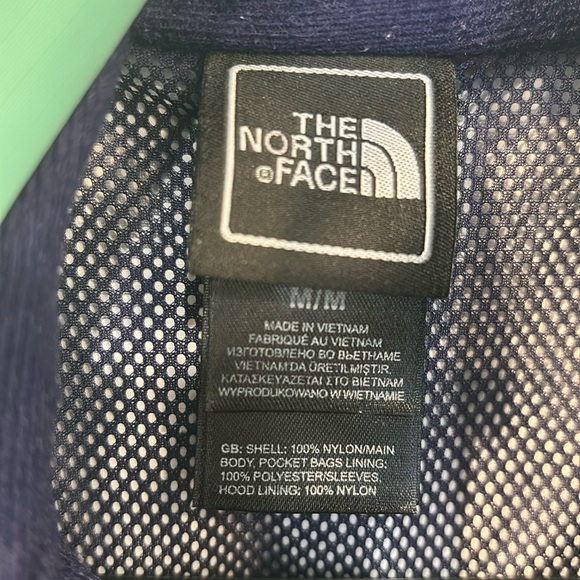 The North Face HyVent Rain Jacket - Picture 6 of 6